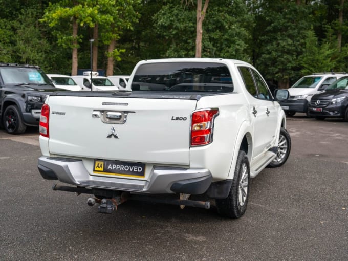 2025 Mitsubishi L200