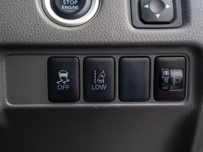 2025 Mitsubishi L200