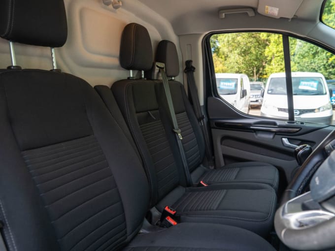 2023 Ford Transit Custom