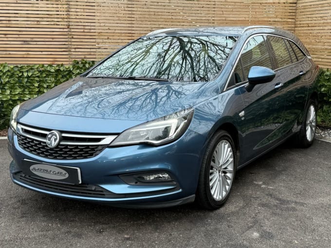 2025 Vauxhall Astra