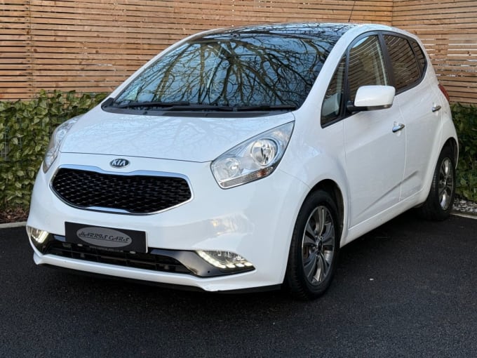 2025 Kia Venga