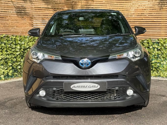 2025 Toyota C-hr