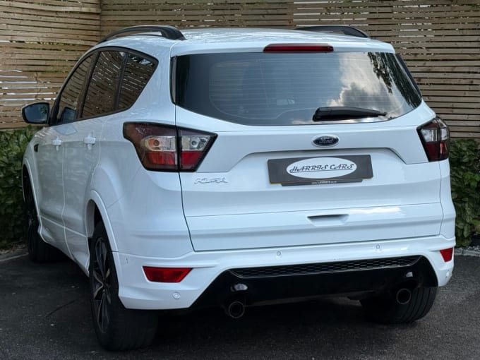 2025 Ford Kuga
