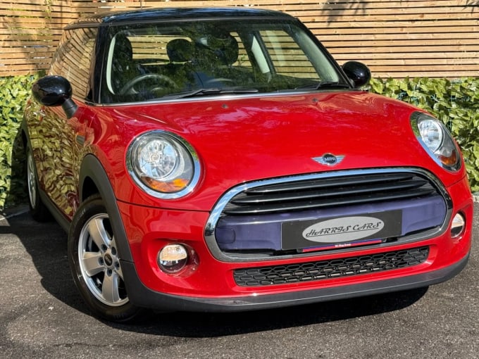 2025 Mini Hatch