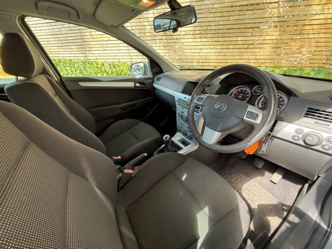 2025 Vauxhall Astra