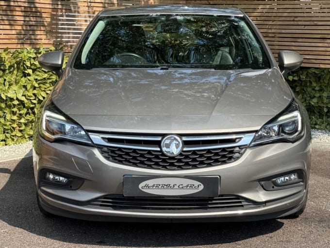 2025 Vauxhall Astra