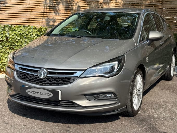 2025 Vauxhall Astra