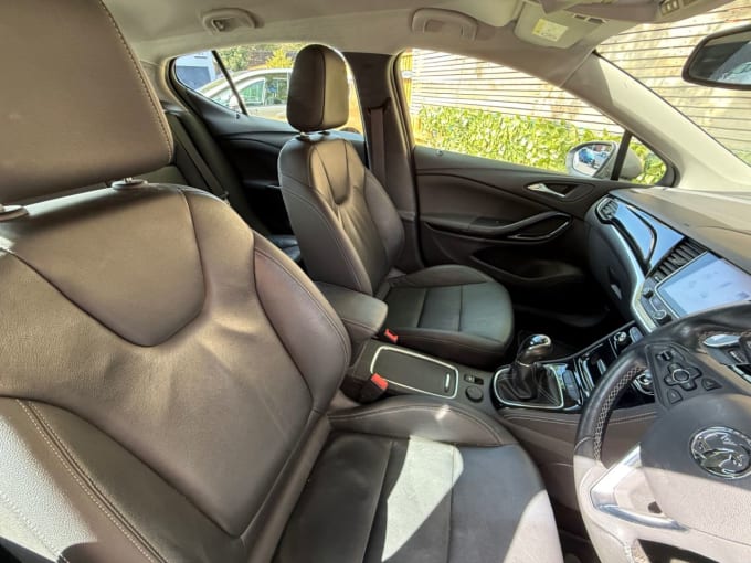 2025 Vauxhall Astra
