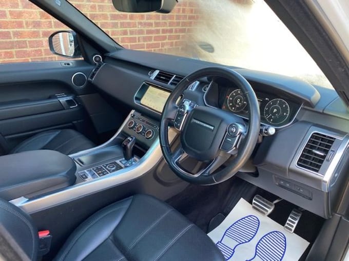 2025 Land Rover Range Rover Sport