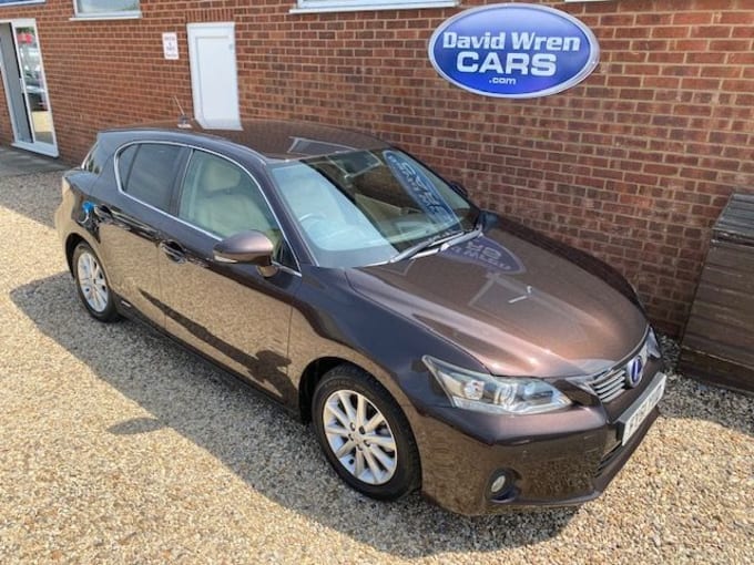 2025 Lexus Ct