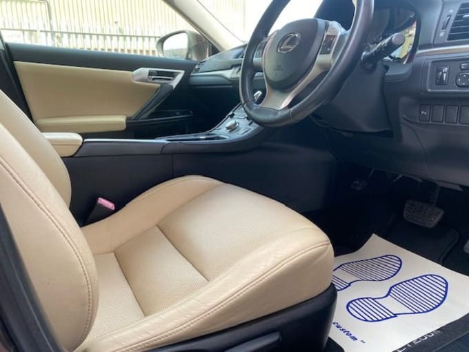 2025 Lexus Ct