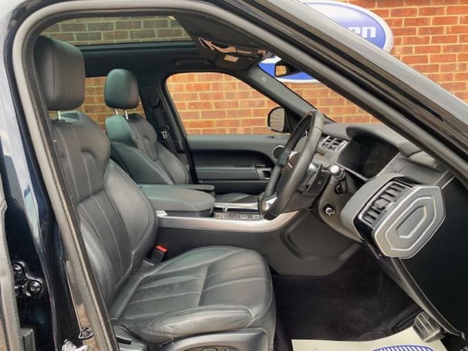 2025 Land Rover Range Rover Sport