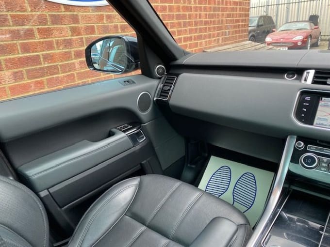 2025 Land Rover Range Rover Sport
