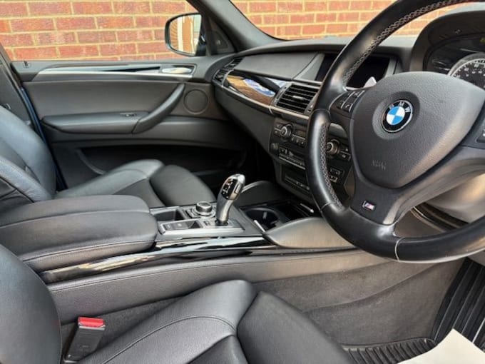 2025 BMW X5 M