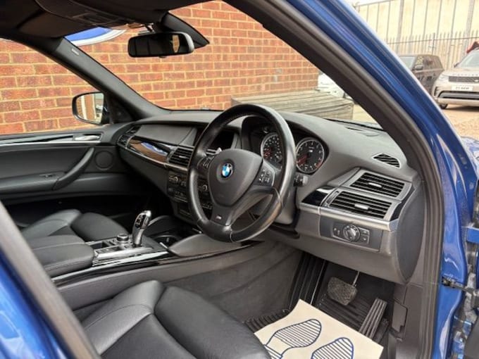2025 BMW X5 M
