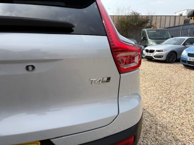 2025 Volvo Xc40