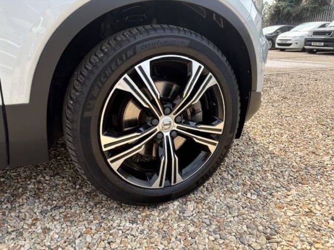 2025 Volvo Xc40