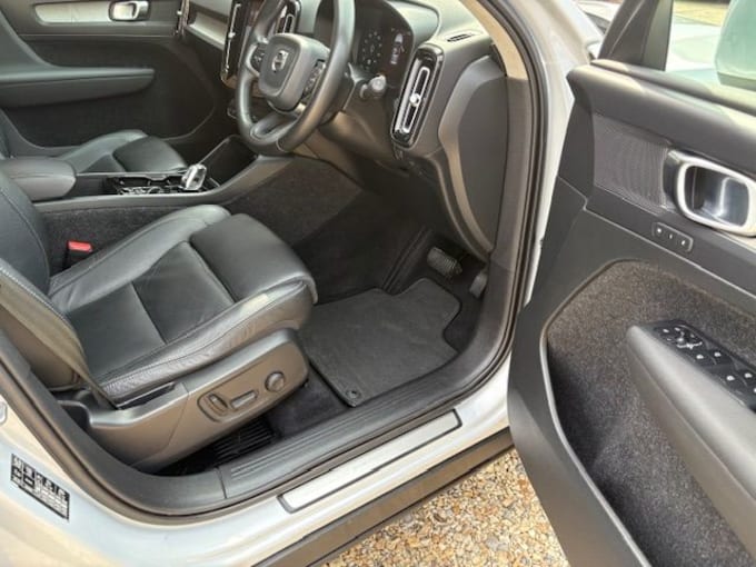 2025 Volvo Xc40