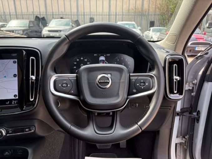 2025 Volvo Xc40
