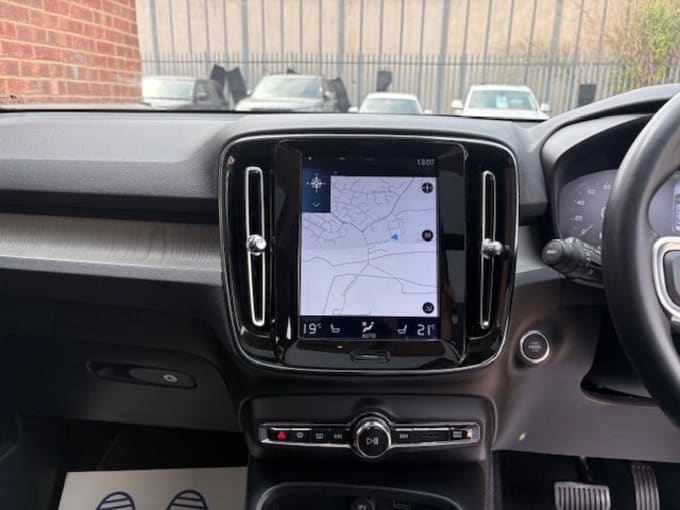 2025 Volvo Xc40