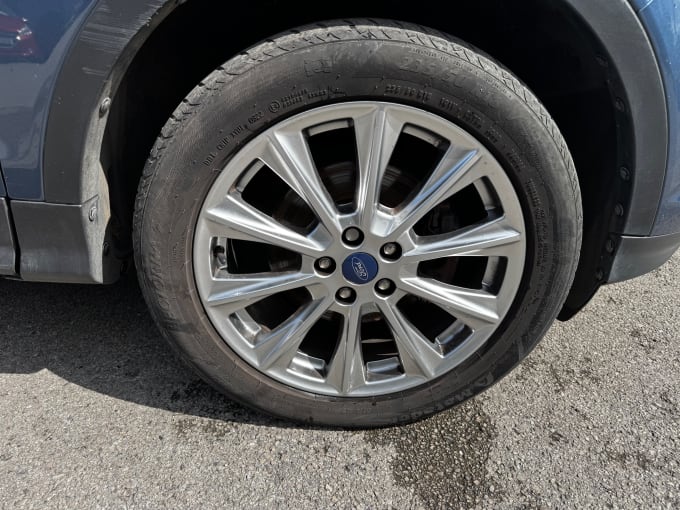 2025 Ford Kuga