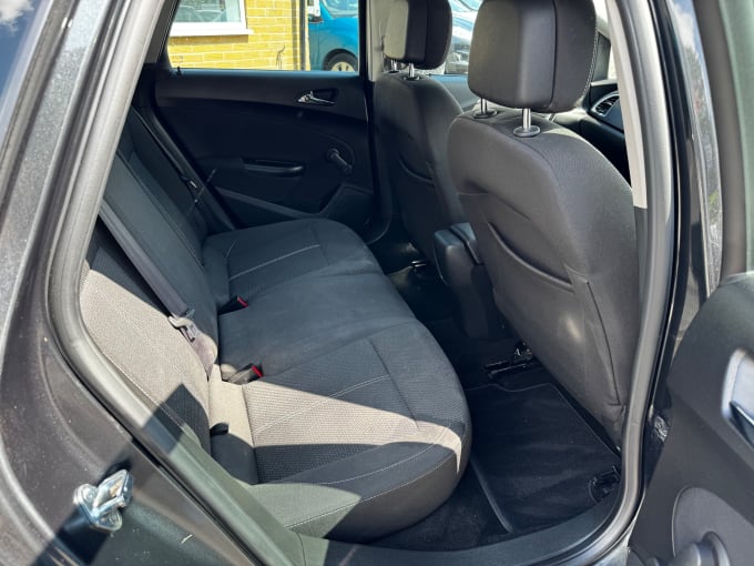2025 Vauxhall Astra