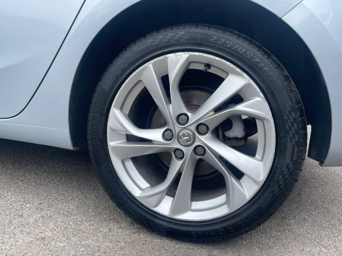 2025 Vauxhall Astra