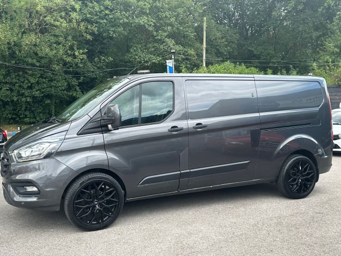 2025 Ford Transit Custom