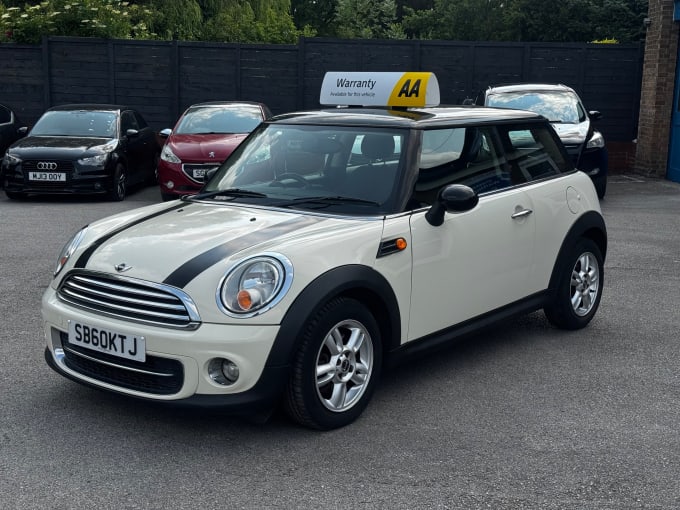 2025 Mini Hatch
