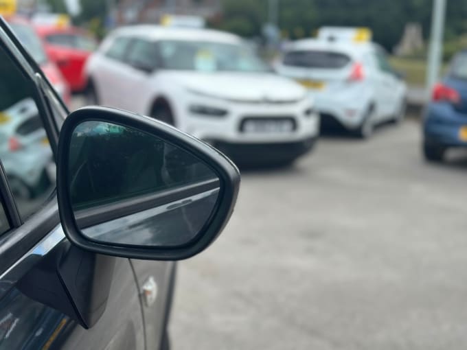2025 Vauxhall Crossland X