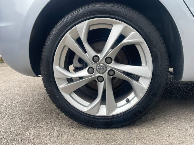 2025 Vauxhall Astra
