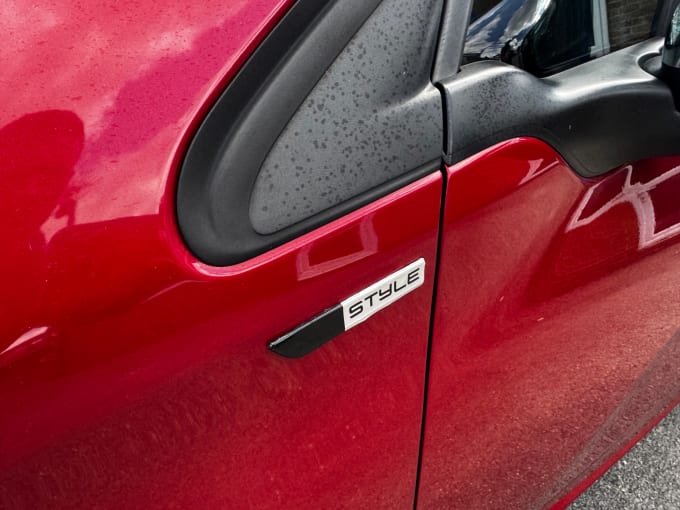 2025 Peugeot 208