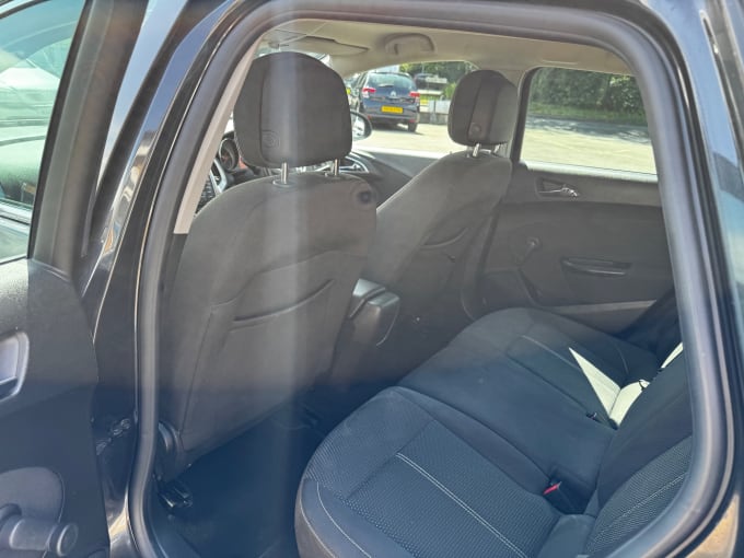 2025 Vauxhall Astra