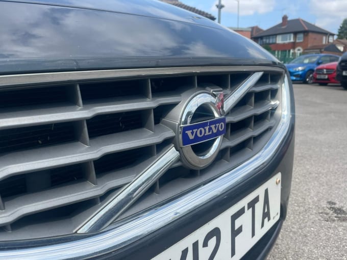2025 Volvo V60
