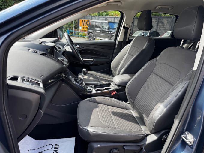 2025 Ford Kuga