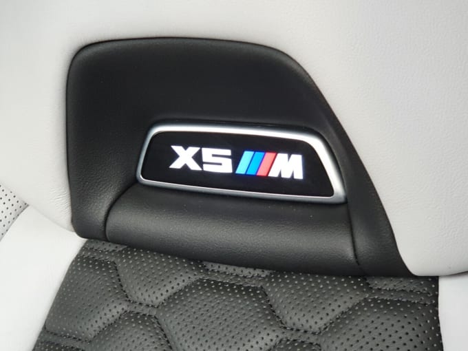 2024 BMW X5m