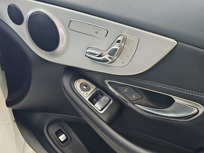 2025 Mercedes-benz C-class