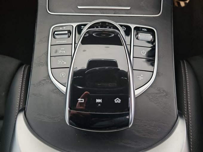 2025 Mercedes-benz C-class