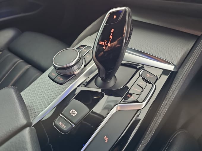 2025 BMW 5 Series