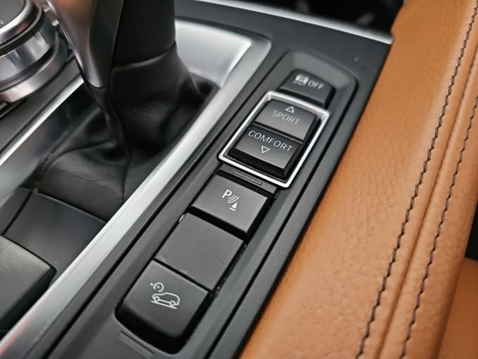 2025 BMW X6