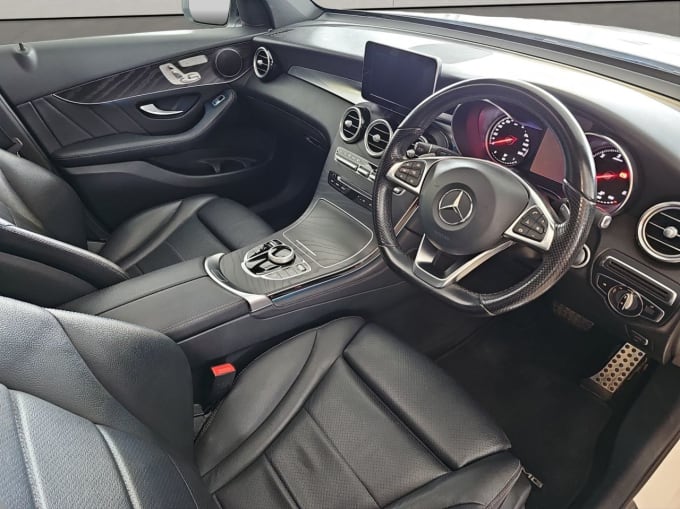 2025 Mercedes-benz Glc