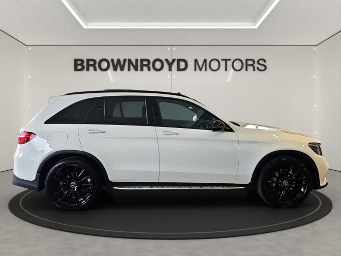 2025 Mercedes-benz Glc