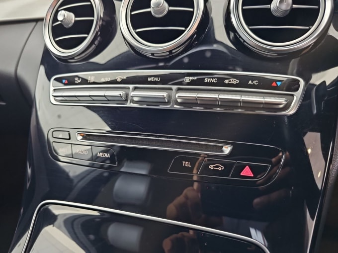 2025 Mercedes-benz C-class