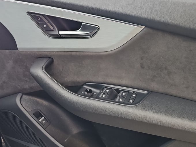 2025 Audi Q8