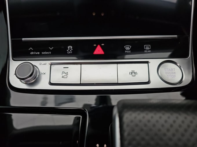 2025 Audi Q8