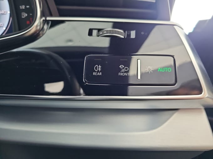 2025 Audi Q8