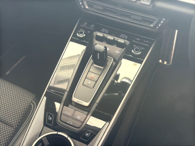 2025 Porsche 911