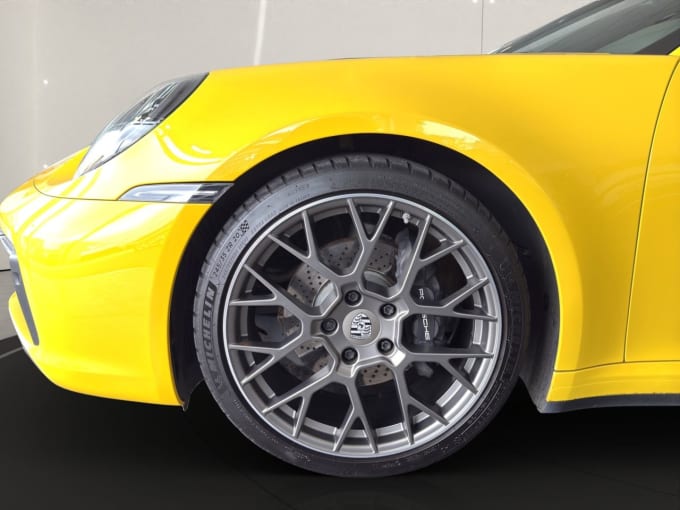2025 Porsche 911