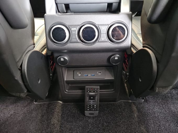 2025 Land Rover Discovery