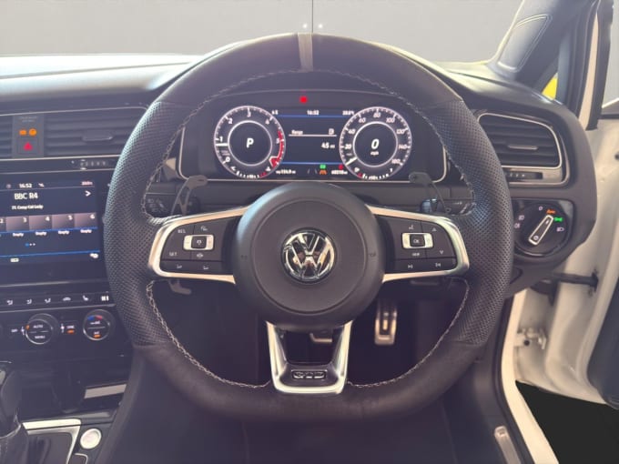 2025 Volkswagen Golf